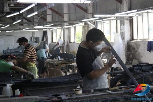 方便 工廠辦在村里，豐都村民務(wù)工不再遠(yuǎn)行